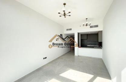 Apartment - 1 Bedroom - 2 Bathrooms for rent in Sama Al Jaddaf - Al Jaddaf - Dubai
