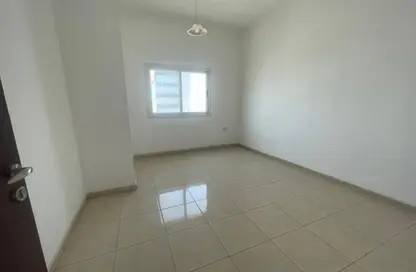 شقة - 2 غرف نوم - 2 حمامات للايجار في مبنى القاسمية 10 - المحطة - القاسمية - الشارقة