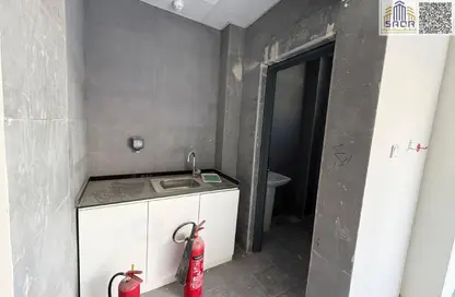 Warehouse - Studio - 1 Bathroom for rent in Umm Dir - Umm Al Quwain