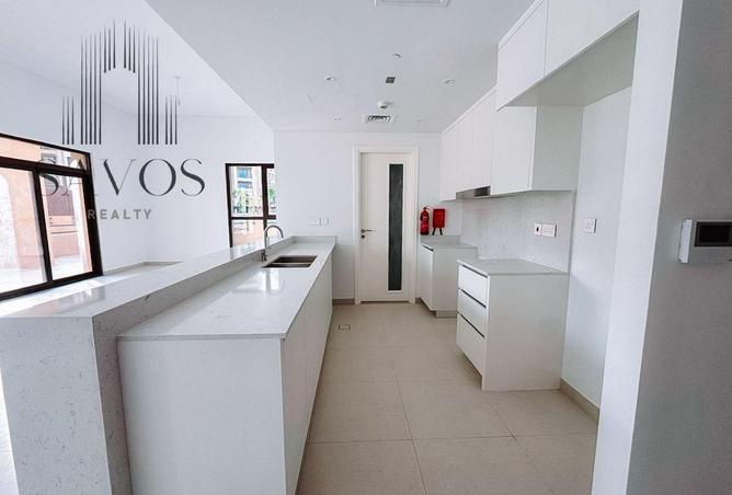 73111067 - Property Image 3