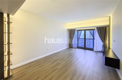 Apartment - 1 Bedroom - 2 Bathrooms for rent in Park Towers - DIFC - Dubai