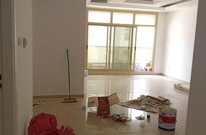 Apartment - 1 Bedroom - 2 Bathrooms for rent in Al Taawun - Sharjah