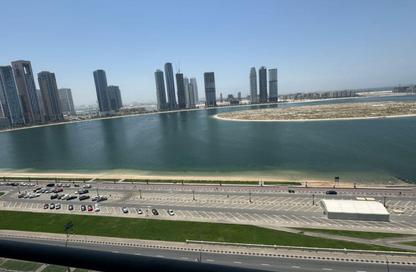 Apartment - 3 Bedrooms - 4 Bathrooms for rent in Al Khan 9 building - Al Khan - Sharjah