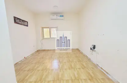 شقة - غرفة نوم - 1 حمام للايجار في طريق فاير ستاشن - مويلح - الشارقة