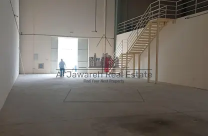 مستودع - استوديو - 1 حمام للايجار في أم درع - أم القيوين