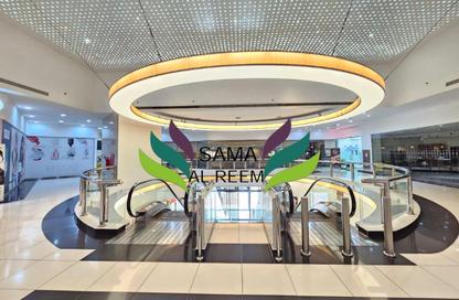 Retail - Studio for rent in Al Wasl Center - Sheikh Zayed Road - Dubai