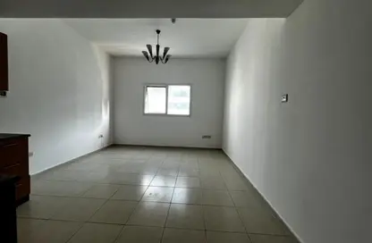 Apartment - Studio - 1 Bathroom for rent in Al Mamzar - Al Mamzar - Sharjah - Sharjah