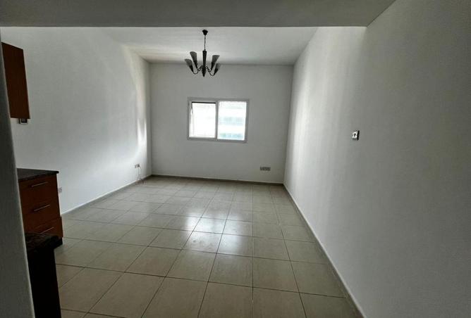 77798435 - Property Image 3