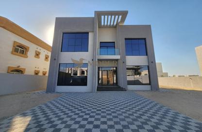 Villa - 4 Bedrooms - 5 Bathrooms for rent in Al Barsha South - Al Barsha - Dubai
