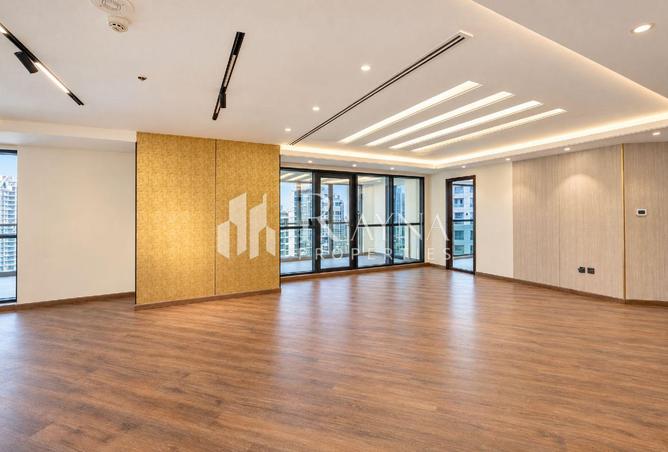 4-bed penthouse in Safeer Tower 1 — photo 2