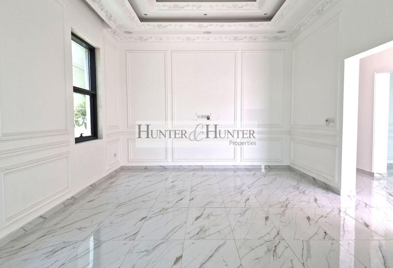 BRAND NEW | TV LOUNGE | LIVING ROOM | ALL ENSUITE photo 3