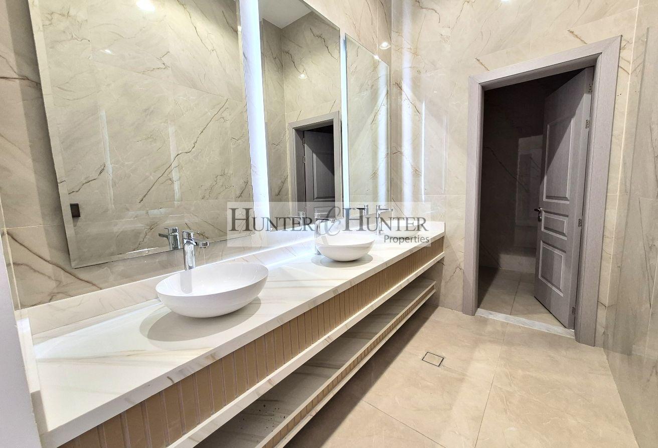BRAND NEW | TV LOUNGE | LIVING ROOM | ALL ENSUITE photo 8