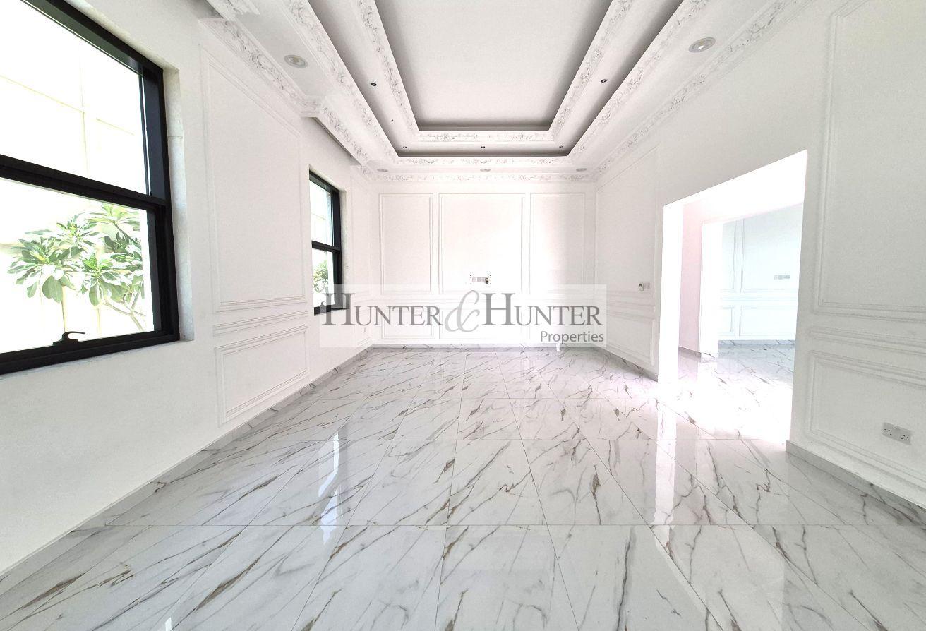 BRAND NEW | TV LOUNGE | LIVING ROOM | ALL ENSUITE photo 4