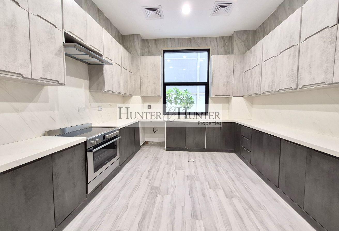 BRAND NEW | TV LOUNGE | LIVING ROOM | ALL ENSUITE photo 9