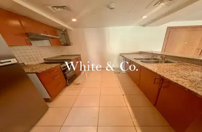 شقة - غرفة نوم - 1 حمام للايجار في الظفرة 4 - الظفرة - جرينز - دبي