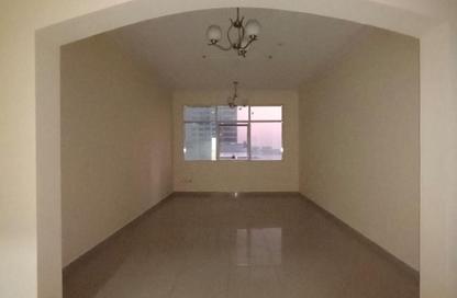 Apartment - 1 Bedroom - 2 Bathrooms for rent in Al Khan Lagoon Tower - Al Khan Lagoon - Al Khan - Sharjah