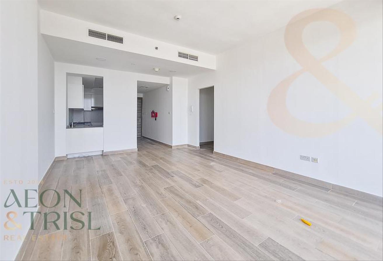 Ready To Move In | Gorgeous Views | Vacant photo 11