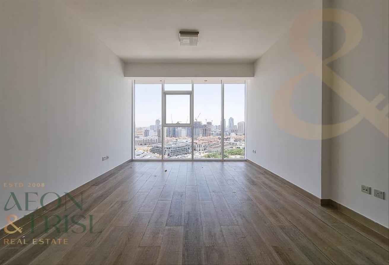 Ready To Move In | Gorgeous Views | Vacant photo 2