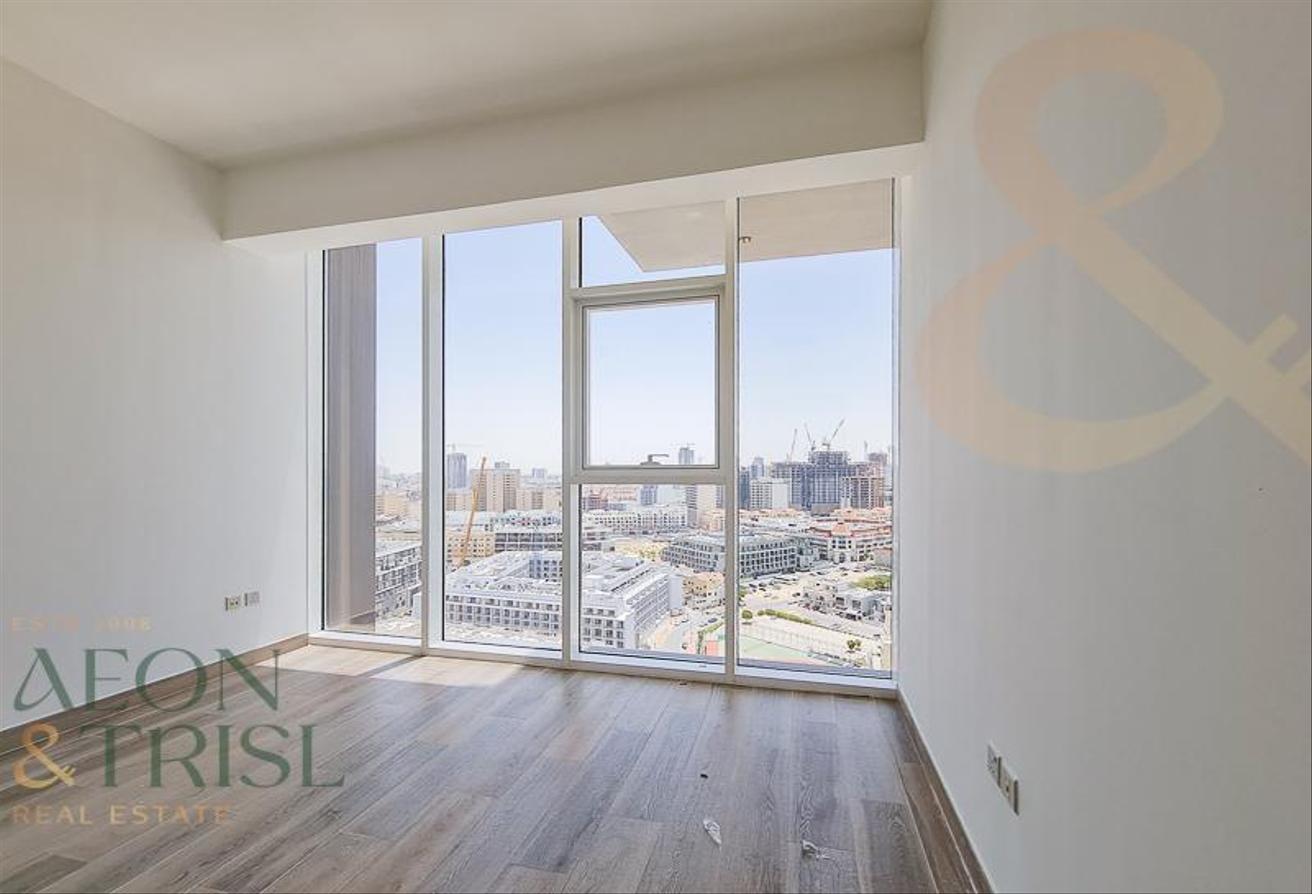 Ready To Move In | Gorgeous Views | Vacant photo 4
