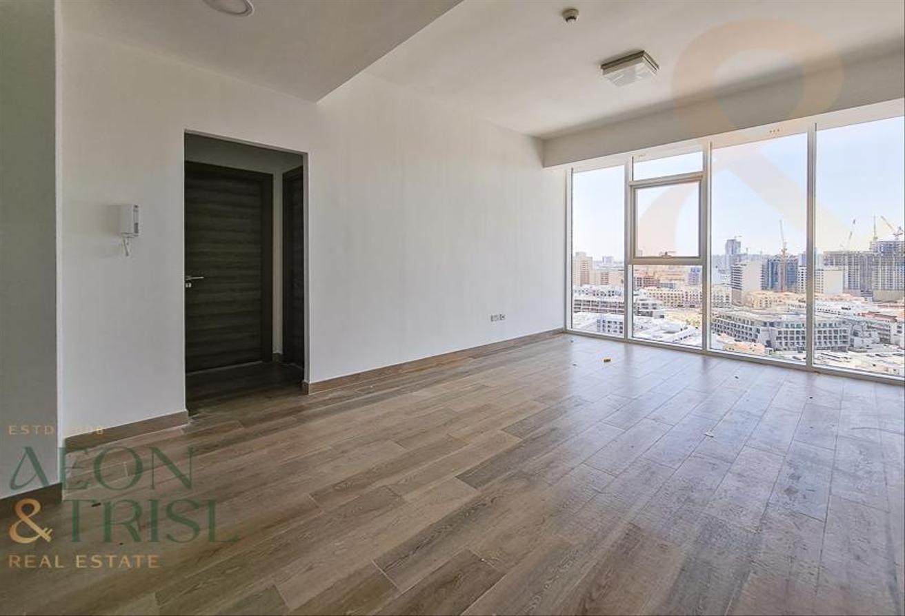 Ready To Move In | Gorgeous Views | Vacant photo 6