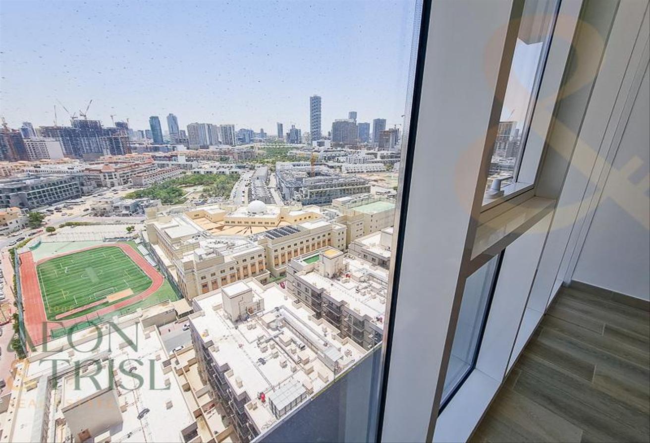 Ready To Move In | Gorgeous Views | Vacant photo 7
