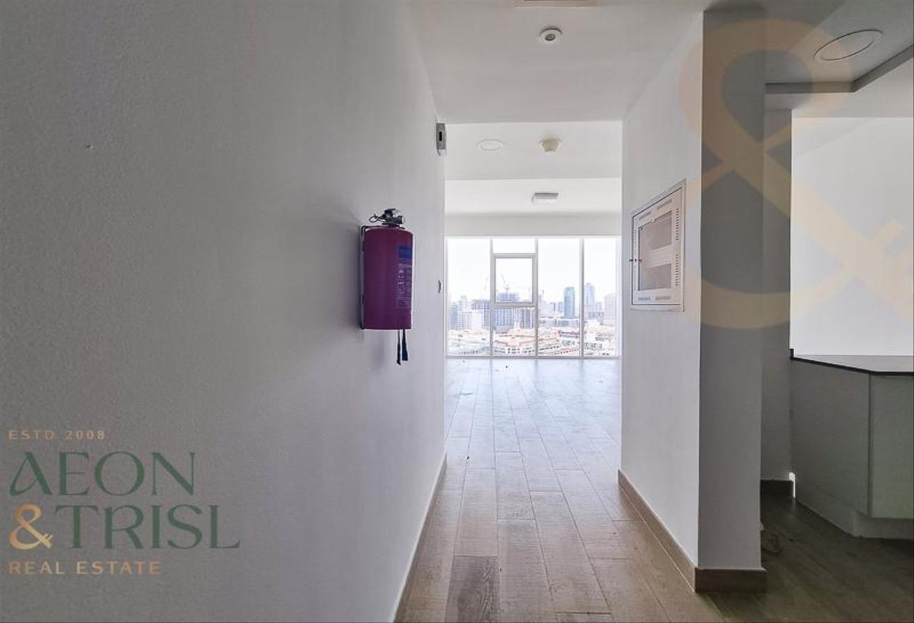 Ready To Move In | Gorgeous Views | Vacant photo 10