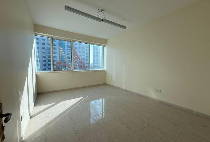 64031093 - Property Main Image