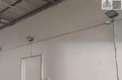 Warehouse - Studio - 1 Bathroom for rent in Old Industrial Area - Umm Al Quwain