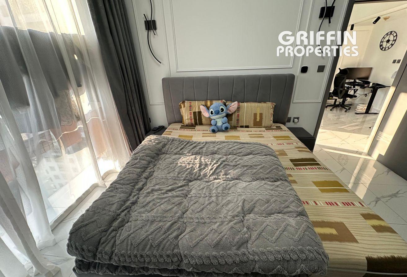Furnished | Upgraded | 1BHK | JLT | Ready photo 11