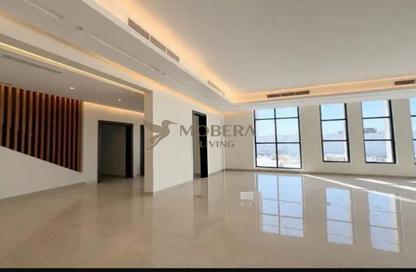 Villa - 7+ Bedrooms - 7+ Bathrooms for rent in Al Aweer - Dubai