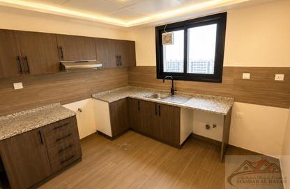 Apartment - 1 Bedroom - 2 Bathrooms for rent in Muwaileh 29 Building - Muwaileh - Sharjah
