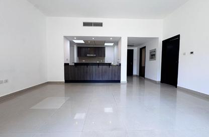 Apartment - 1 Bedroom - 1 Bathroom for rent in Tower 42 - Al Reef Downtown - Al Reef - Abu Dhabi