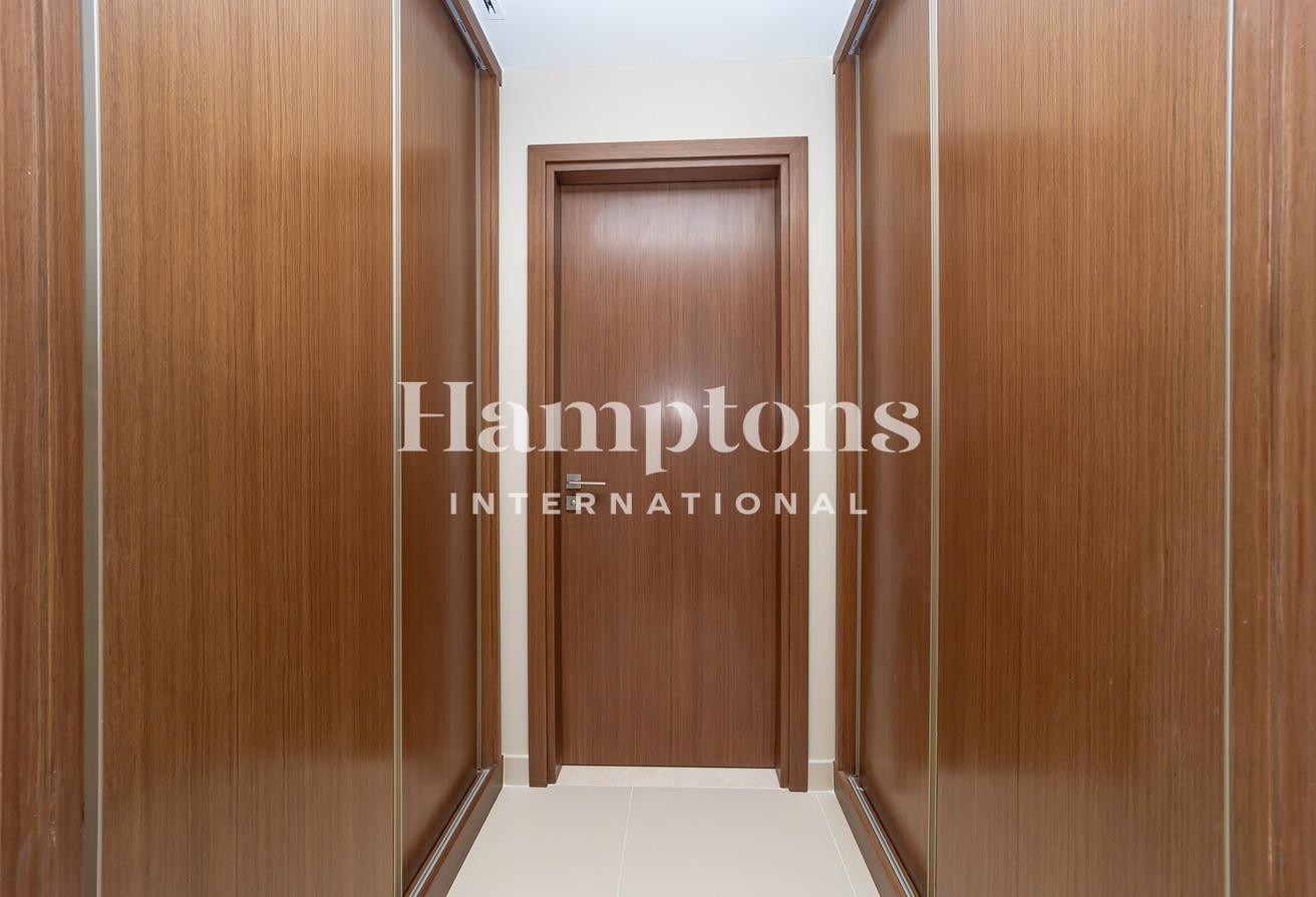 Fully Upgraded- Furnished | Dual Views | Bright photo 14