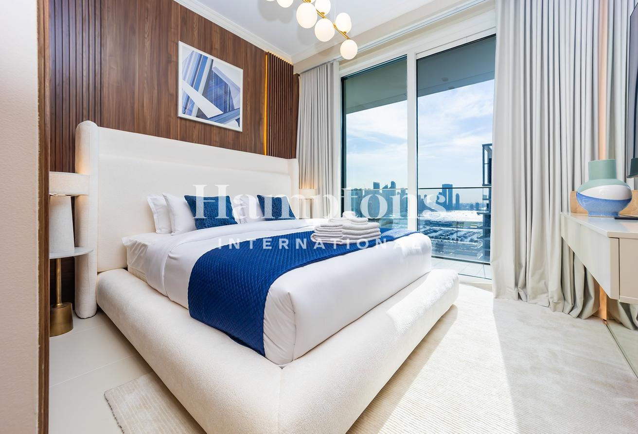 Fully Upgraded- Furnished | Dual Views | Bright photo 15