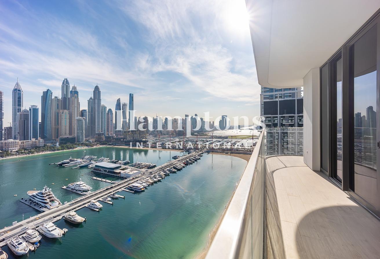 Fully Upgraded- Furnished | Dual Views | Bright photo 7