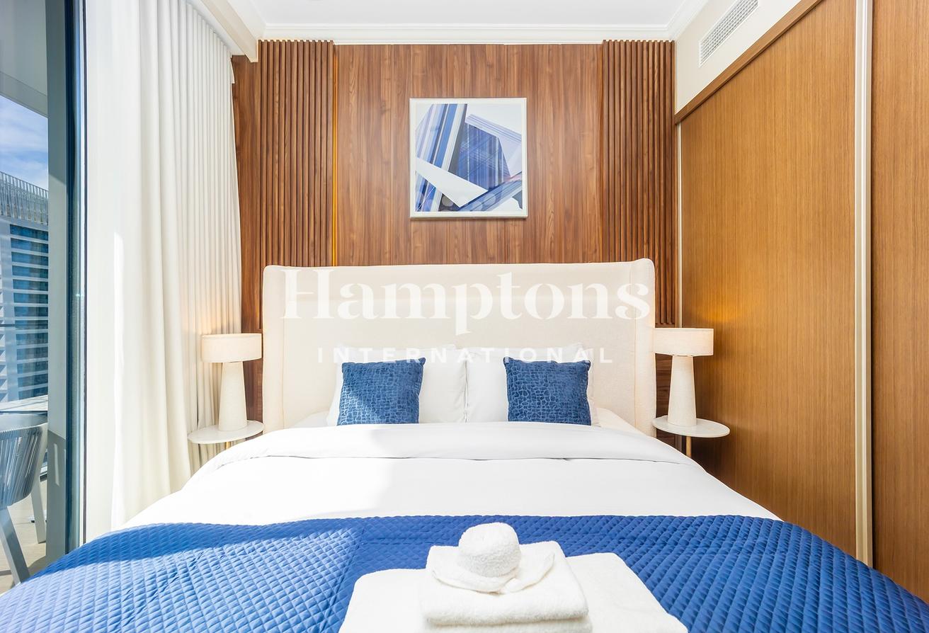 Fully Upgraded- Furnished | Dual Views | Bright photo 19