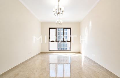 Apartment - 1 Bedroom - 2 Bathrooms for rent in Jumeirah Garden City - Al Satwa - Dubai