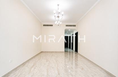 Apartment - 1 Bedroom - 2 Bathrooms for rent in Jumeirah Garden City - Al Satwa - Dubai