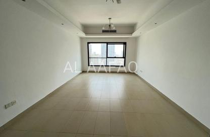 Apartment - 1 - 2 for rent in Al Khan Corniche - Al Khan - Sharjah