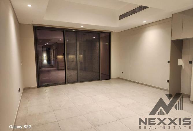 Well Maintained | Prime Location | Back to Back photo 3