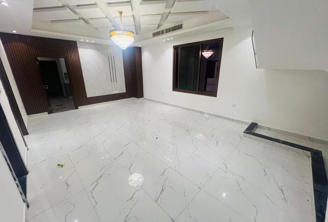 139717948 - Property Image 2