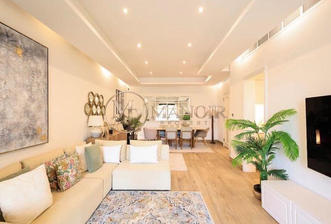 Exquisite Fulll Renovated 3BR+M | Prime Location