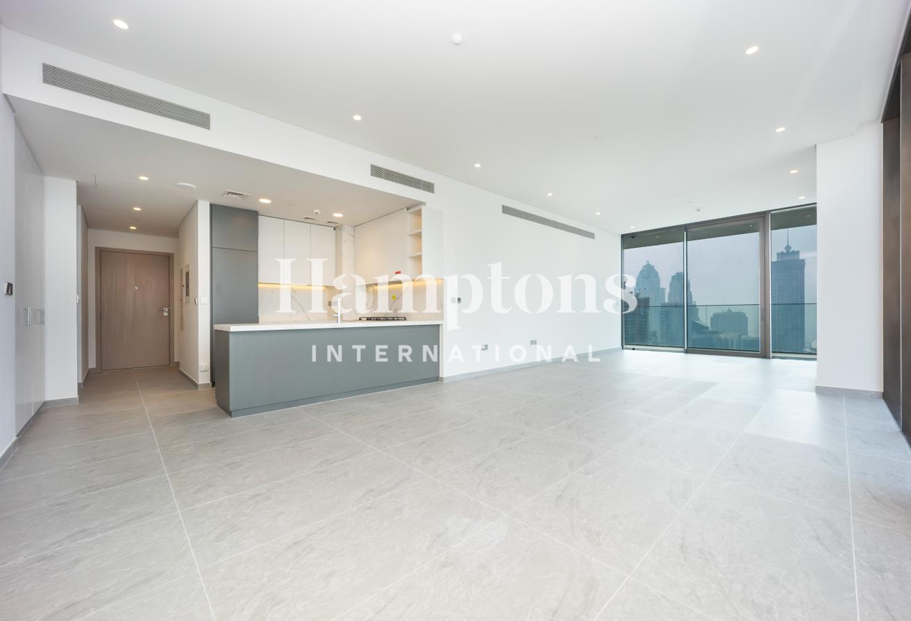High Floor | Best Layout | Multiple Options photo 3