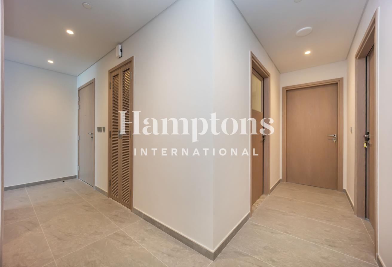 High Floor | Best Layout | Multiple Options photo 28