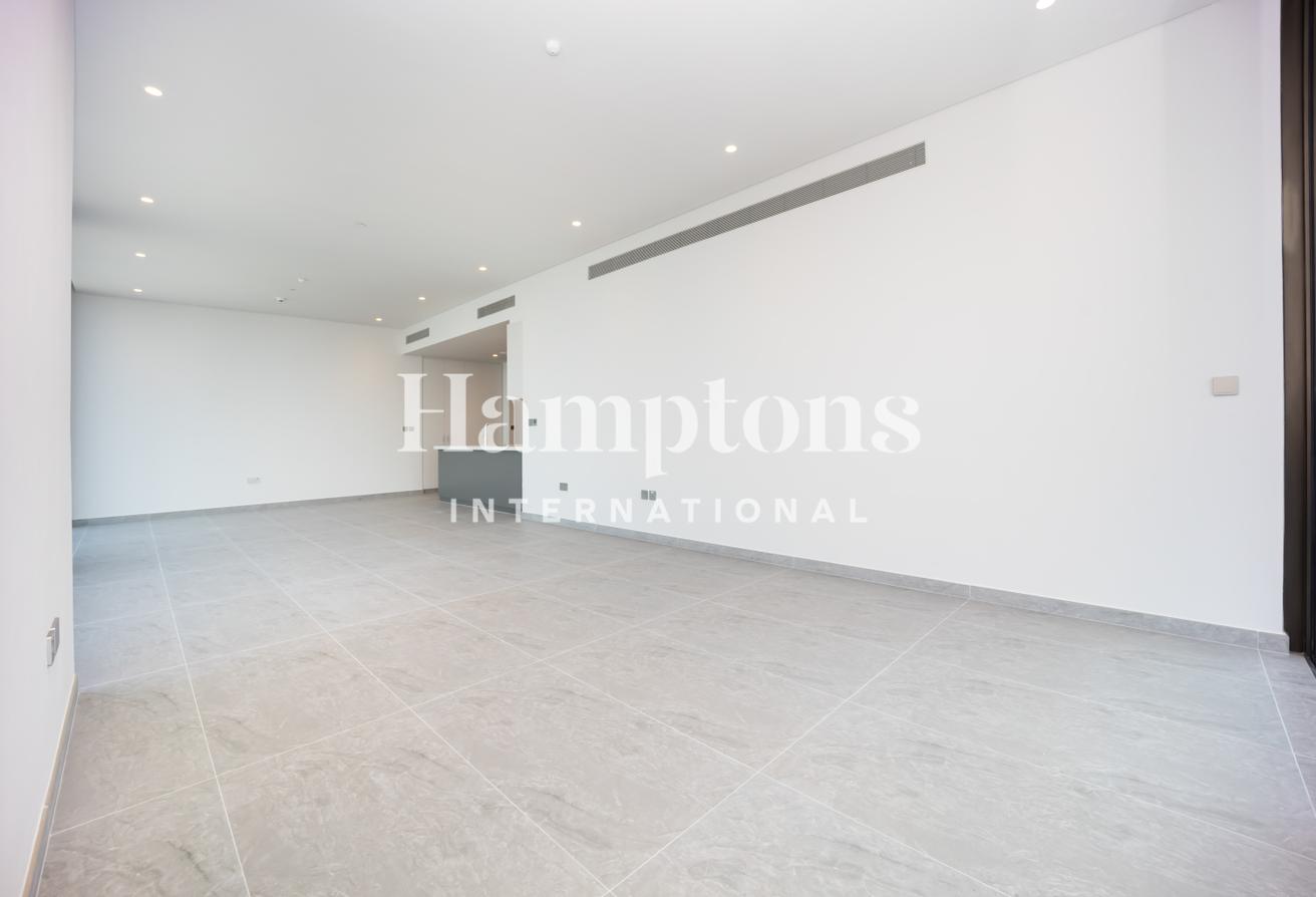 High Floor | Best Layout | Multiple Options photo 4