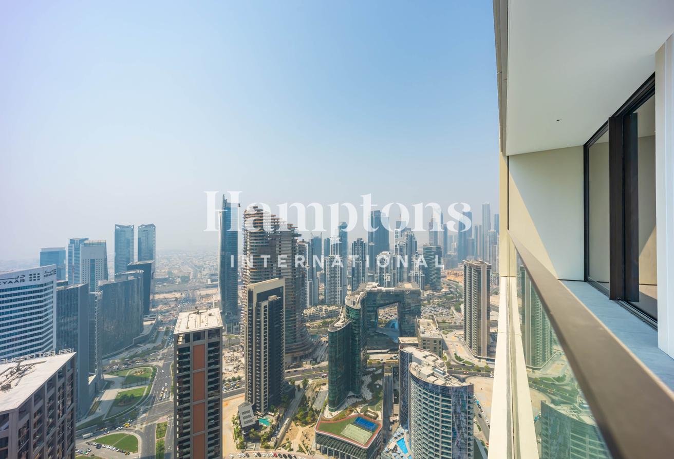 High Floor | Best Layout | Multiple Options photo 11