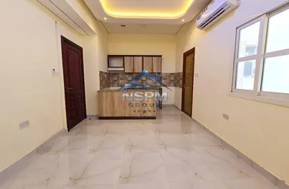 Apartment - 1 Bathroom for rent in Al Qubaisat - Al Mushrif - Abu Dhabi