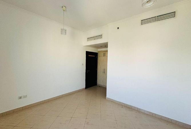 71105879 - Property Image 3