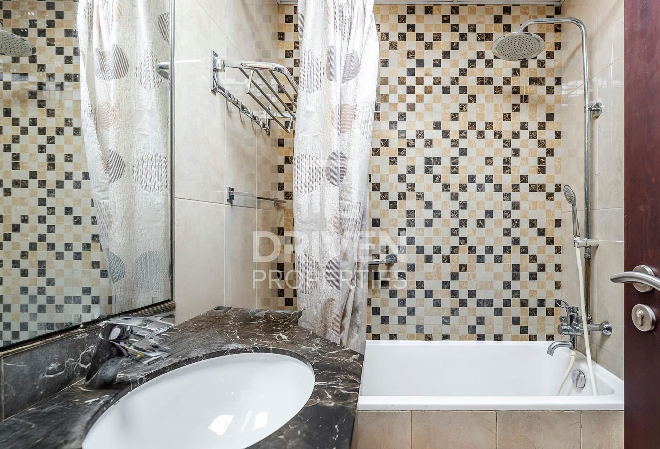 Chiller Free | Close to Metro | Large Layout photo 12