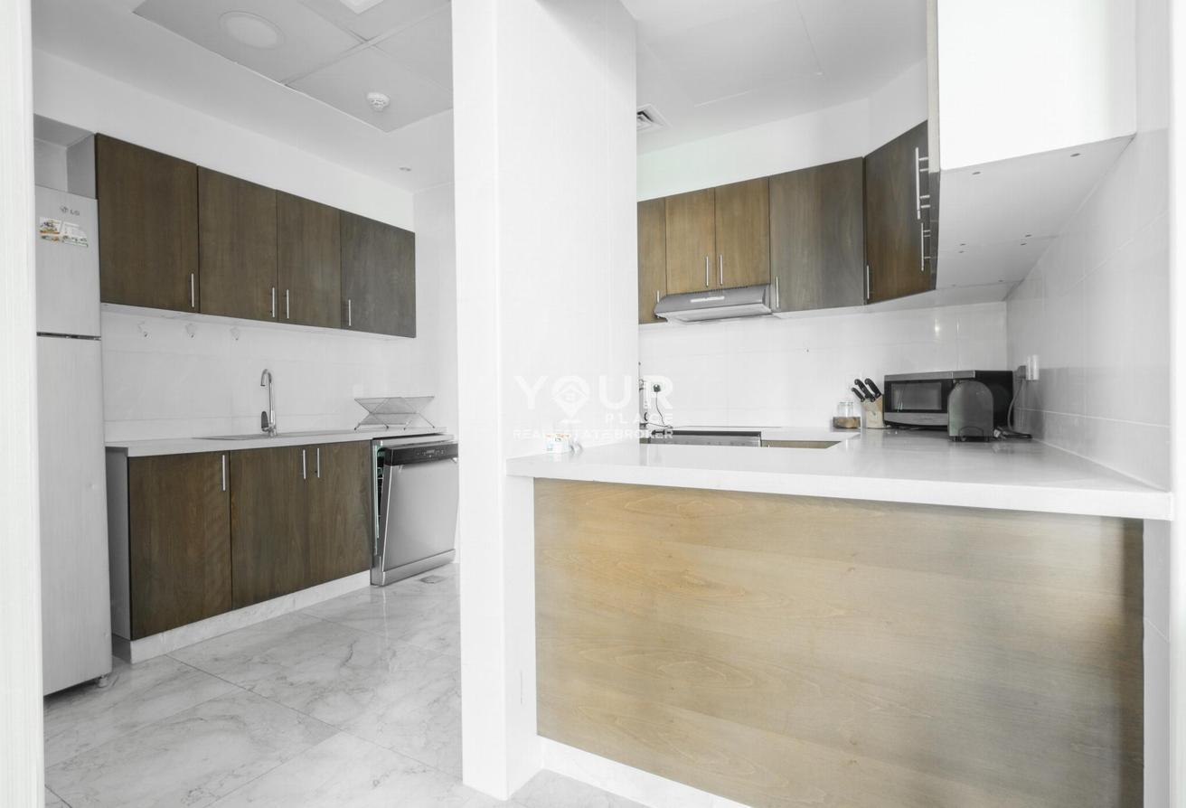 Chiller Free | Fully-Furnished | Canal View photo 8